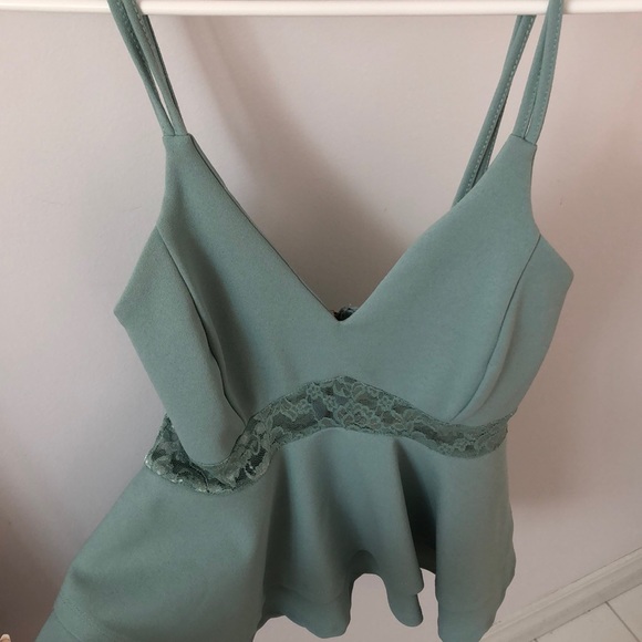 🌸2 for 15🌸 Peplum tank with lace - Picture 3 of 4